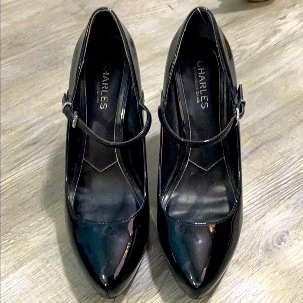 Charles David size 9 heels